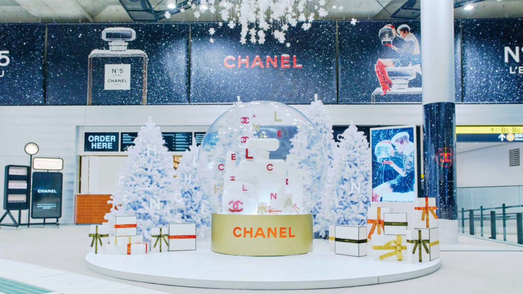 CHANEL HOLIDAY 2019 スノードーム